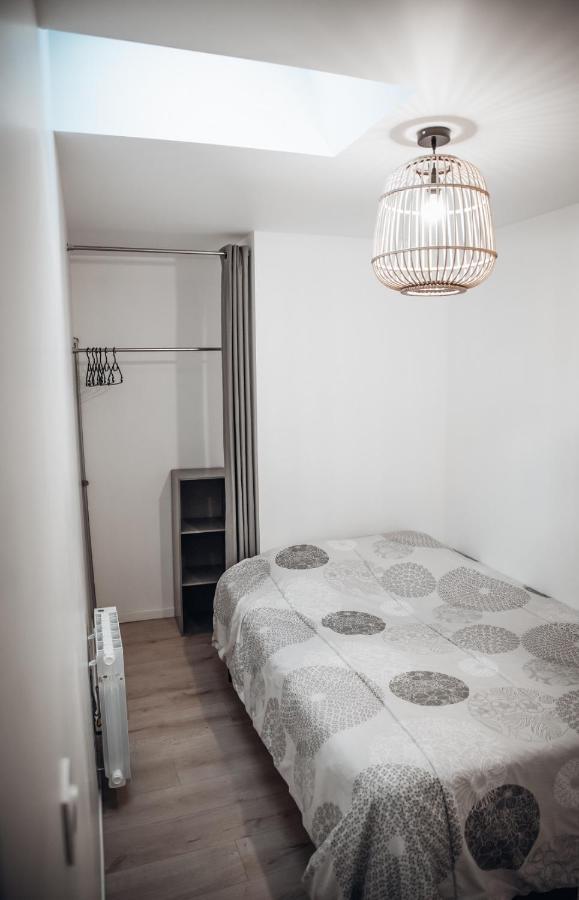 Superbe Appartement Avec Terrasse Au Calme Ernée Exterior foto